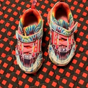 Toddler Fila girls sneakers size 6